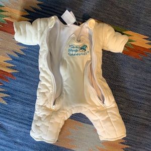 Baby Merlin magic sleep suit L